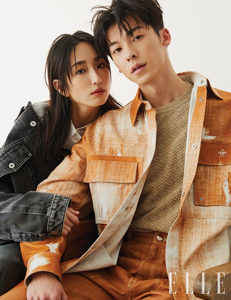 가가연이 입은 데님 재킷과 셔츠는 모두 Miu Miu. 허광한이 입은 톱과 데님 블라우스, 트라우저는 모두 Fendi.
