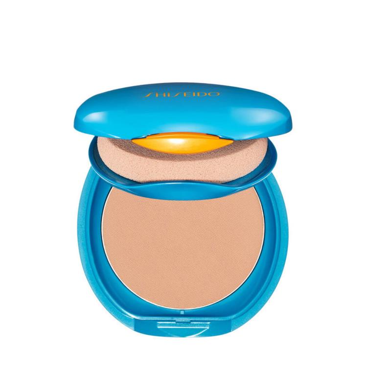 시세이도 UV 프로텍티브 컴팩트 파운데이션 세트 SPF35/PA+++ - 출시 이래 수십 년째 같은 용기 디자인 유지 중이며 케이스와 리필을 별도 판매한다. 5만 8천 원.