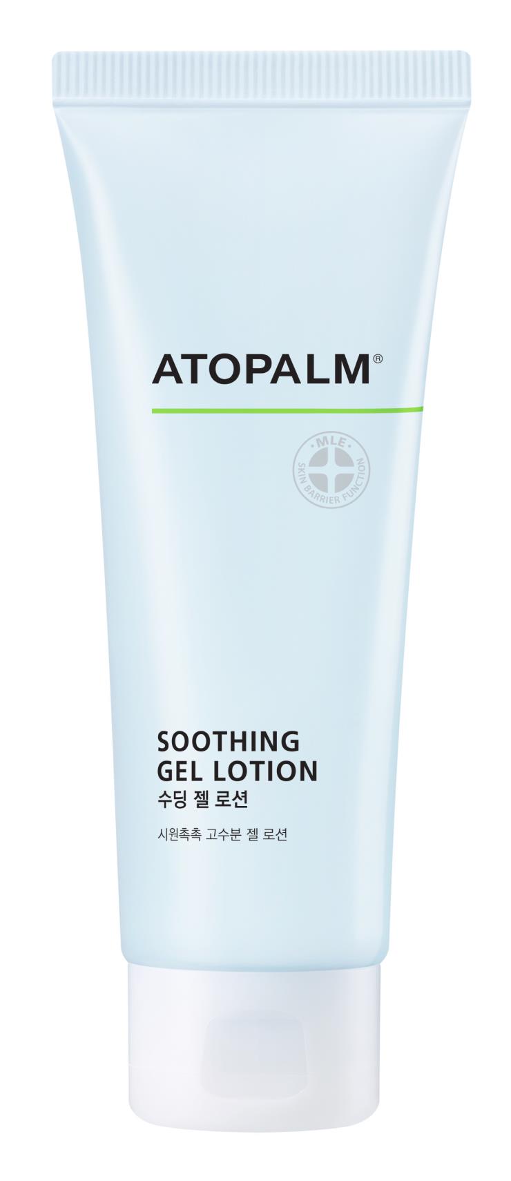 아토팜 수딩 젤 로션- 정제수 대신 75% 이상 청정 대나무수를 사용했고 특허 진정 성분 디펜사마이드®와 병풀추출물, 위치하젤잎수, 연꽃수 등 진정 성분을 다양하게 함유했다. MLE® 제형과 히알루론산이 강력 보습한다. 