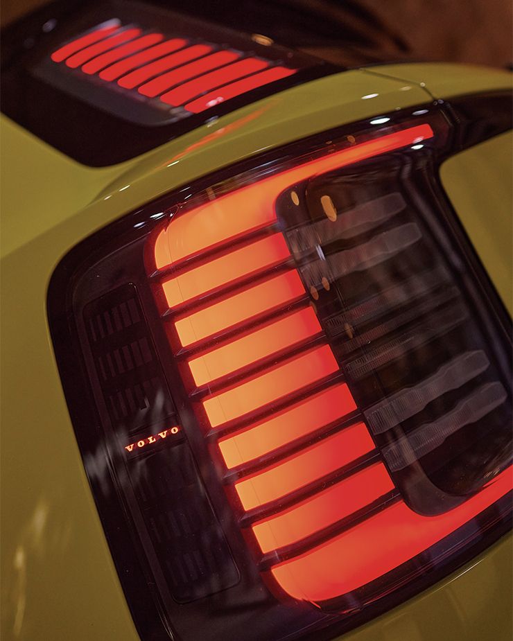 EX30의 리어 램프. 