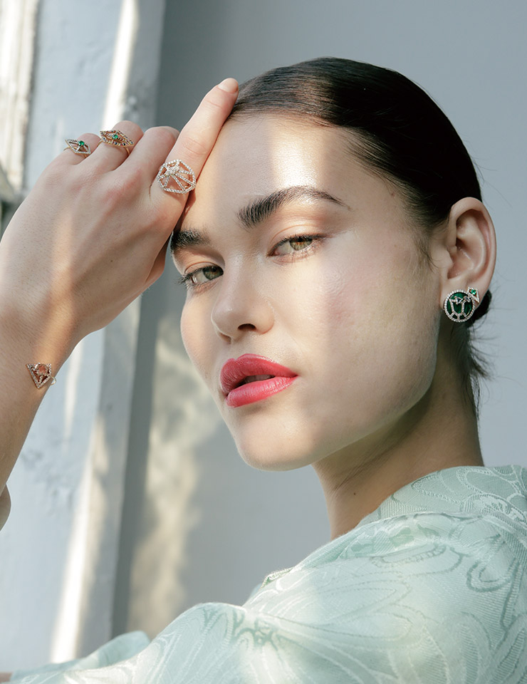 파인 주얼리와 캐주얼함의 믹스, 타나 정의 컬렉션.