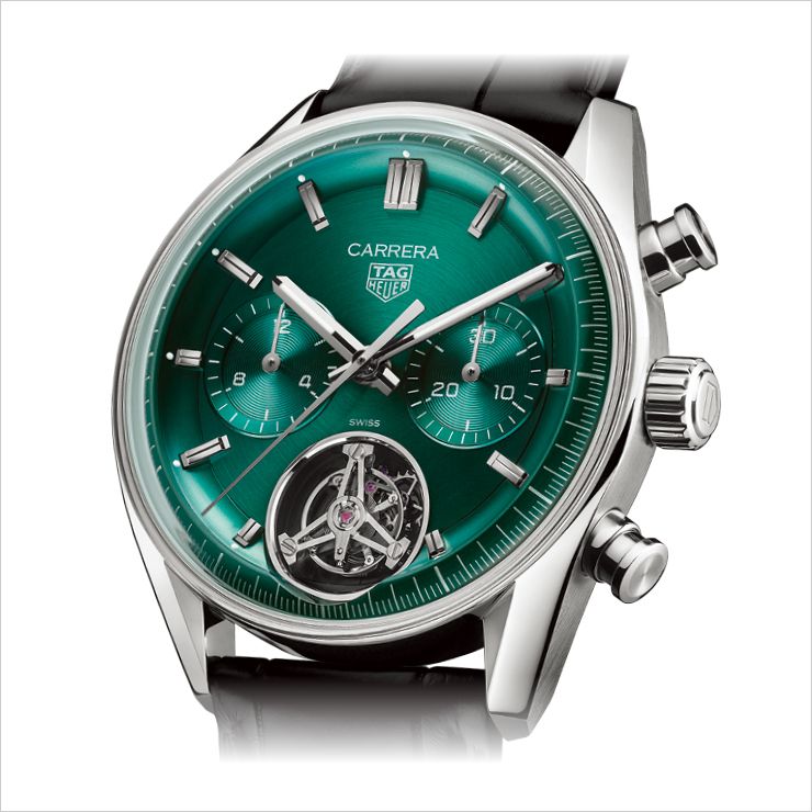  날짜 창이 있는 ‘다토’의 빈티지 룩을 유지하고 곡선형 사파이어 크리스털 글라스를 장착한 ‘까레라 크로노그래프’ 투르비용 워치.