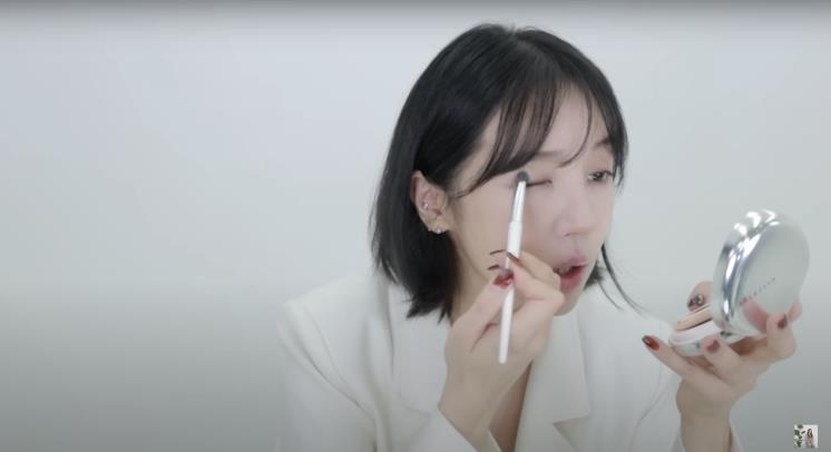 ‘윤은혜의 EUNHYELOGIN’ 유튜브 영상 캡처