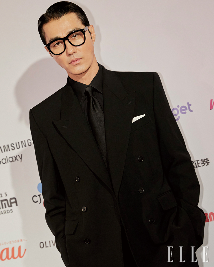 차승원은 레드 카펫에서도 카리스마를 잃지 않았다. 