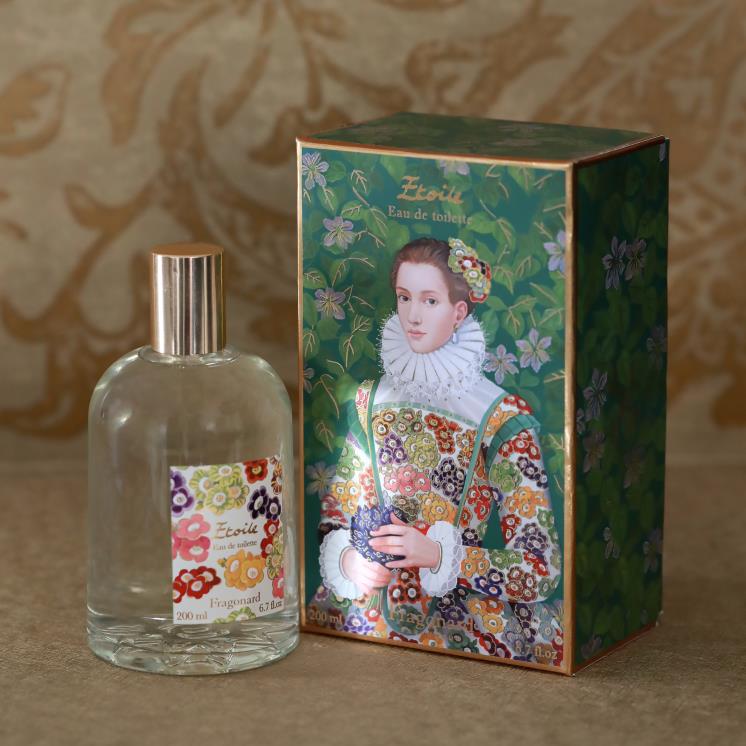 에뚜알 오 드 트왈렛 200mL 12만원.