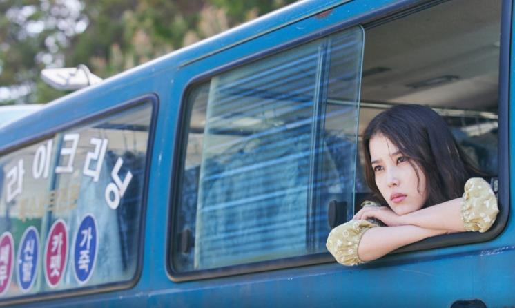 영화 <브로커>의 이지은 