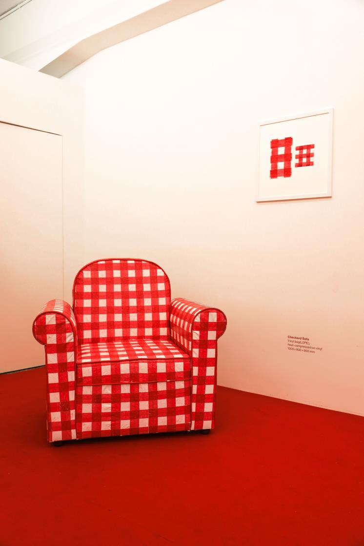 Vinyl : Sustainable Project of Waste Plastic Bag