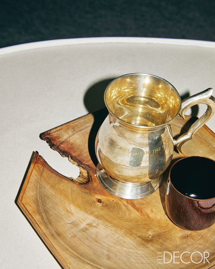 월 한남점에서는 예술 작품에 버금가는 아름다운 앤티크 아이템도 볼 수 있다.